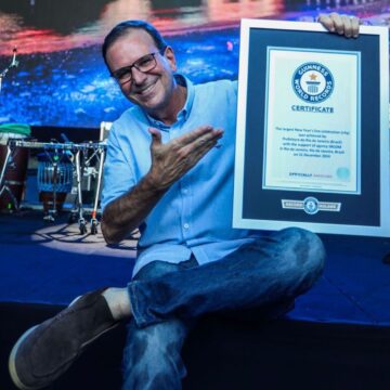 Rio de Janeiro recebe título de maior Réveillon do mundo pelo Guinness Book