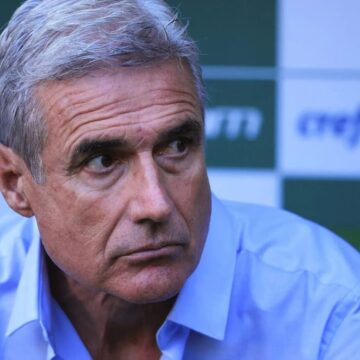 Grêmio anuncia português Luís Castro como novo técnico com vínculo até o fim de 2027