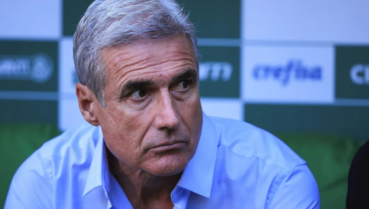 Grêmio anuncia português Luís Castro como novo técnico com vínculo até o fim de 2027