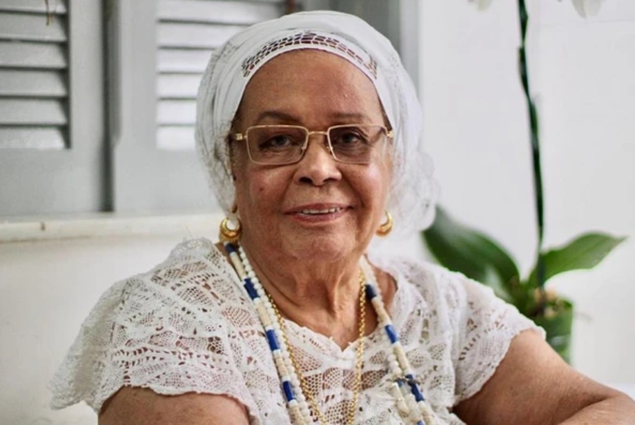 Despedida: corpo de Mãe Carmen será sepultado nesse sábado em Salvador