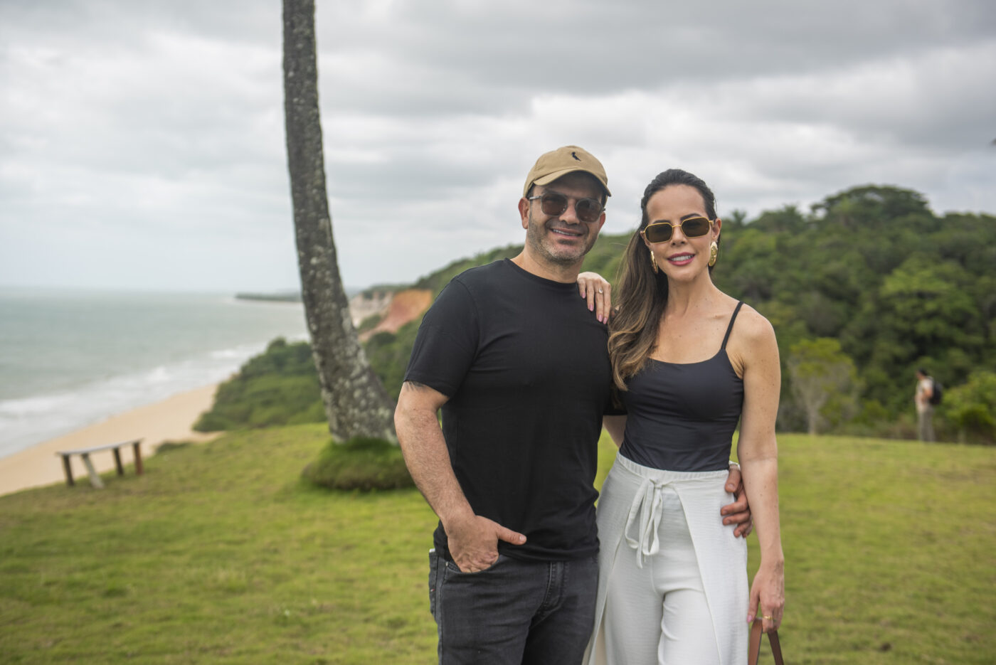 Jean Oliveira e Mari Hilário