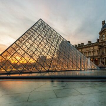 Ingressos para visitar o Museu do Louvre ficarão mais caros a partir de 2026
