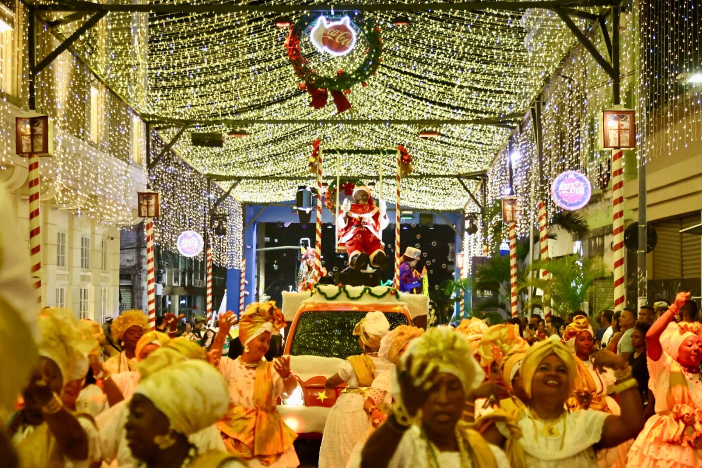 Salvador abre Natal 2025 com festa e fogos de artifício no Centro Histórico