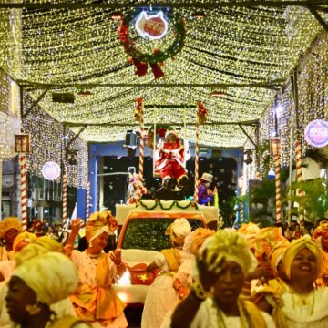 Salvador abre Natal 2025 com festa e fogos de artifício no Centro Histórico