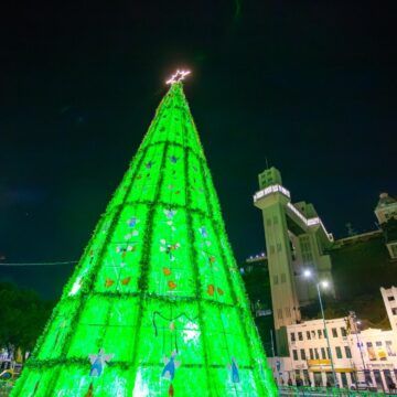Natal Salvador anima Centro Histórico com Mega Árvore Estrelada e Vila Sustentável