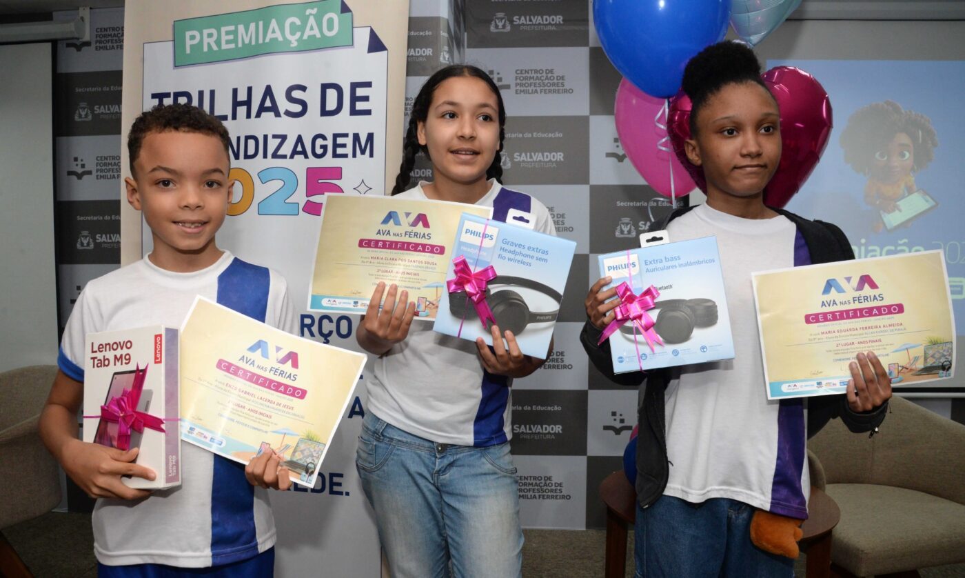 Premiação AVA Inteligente Salvador reconhece estudantes e professores da rede municipal