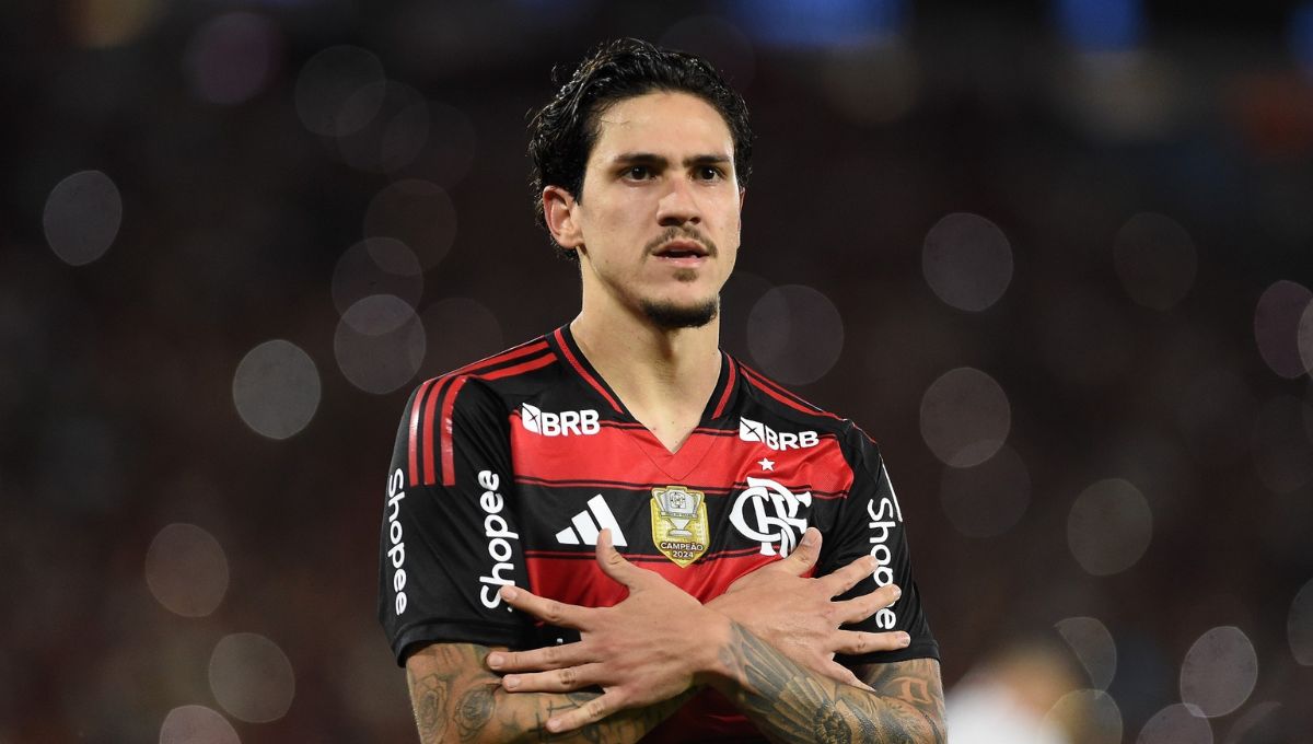 Filipe Luís faz mistério e pode dar minutos a Pedro contra Pyramids