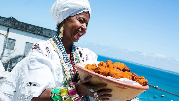 8 pratos clássicos da culinária baiana que você precisa experimentar