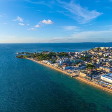Portugueses chegam ao Nordeste para passar o réveillon