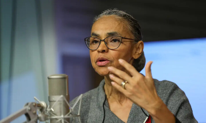 Ministra Marina Silva é hospitalizada após sofrer lesão na coluna