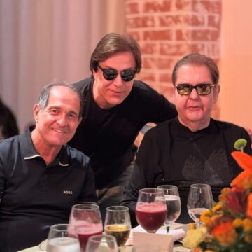 Rara aparição pública: Faustão comparece à festa de 70 anos de Muricy Ramalho