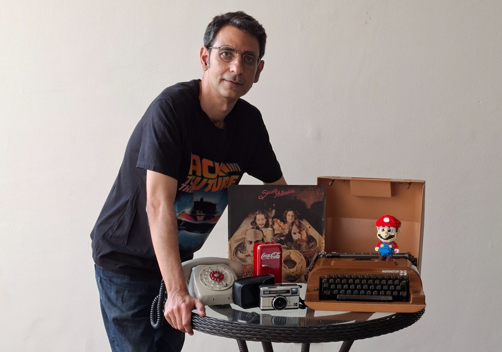 Rebobine: nova loja de itens retrô chega a Salvador com vinis, brinquedos antigos e máquinas de escrever