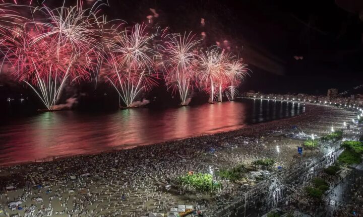 Réveillon na Praia de Copacabana terá 12 minutos de fogos e show de drones