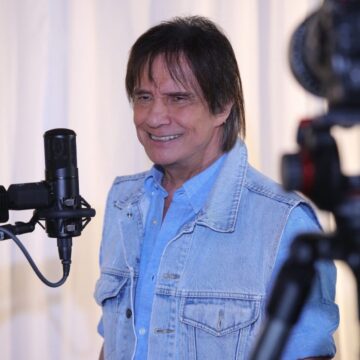 Após incidente em Gramado, Roberto Carlos está bem e pronto para voltar ao Rio