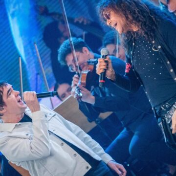 Luiz Caldas e Samuel Rosa fazem dueto no Altas Horas em homenagem a Lô Borges