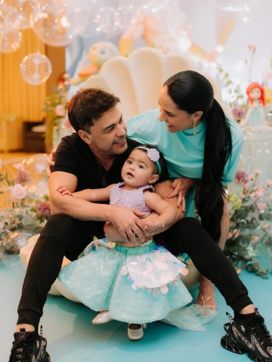 Graciele Lacerda revela data e detalhes do convite luxuoso do 1º aniversário da filha Clara