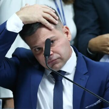 Tornozeleira de Silvinei ficou sem sinal na madrugada de Natal, diz Polícia Federal