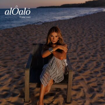 Thássia Naves chega a Trancoso para réveillon e celebra clima de verão na Bahia