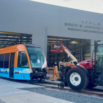 Trens do VLT começam a ser preparados para operação assistida em 2026