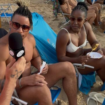 Baianos e turistas lotam o Porto da Barra na primeira segunda-feira do verão