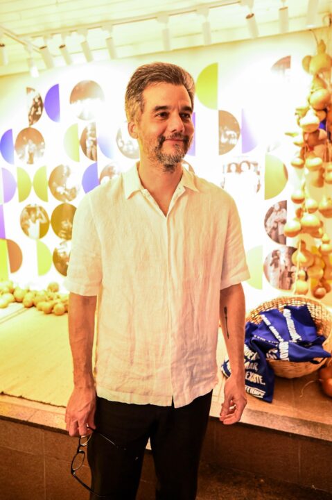 Wagner Moura assiste a show de Gilberto Gil em prol do Teatro Gamboa e destaca importância dos espaços culturais