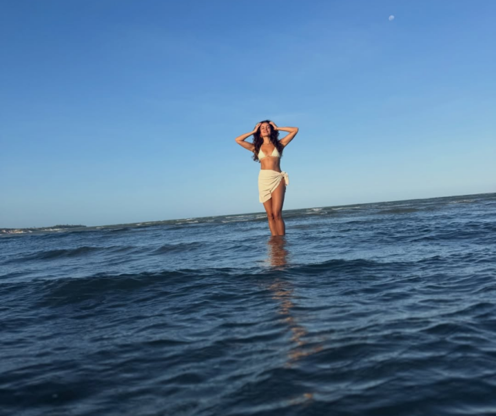 Sophie Charlotte abre álbum de fotos do réveillon em Cumuruxatiba