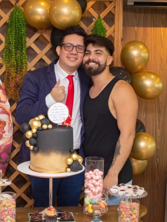 Marido de Erlan Bastos lamenta morte do jornalista: ‘Força sem igual’