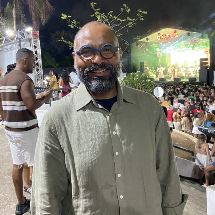 Michel Alcoforado faz roteiro de verão perfeito em Salvador e pede título de cidadão da cidade: ‘Vou ver se me arrumam’