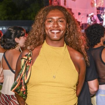 Liniker marca presença em ensaio de verão do Cortejo Afro em Salvador
