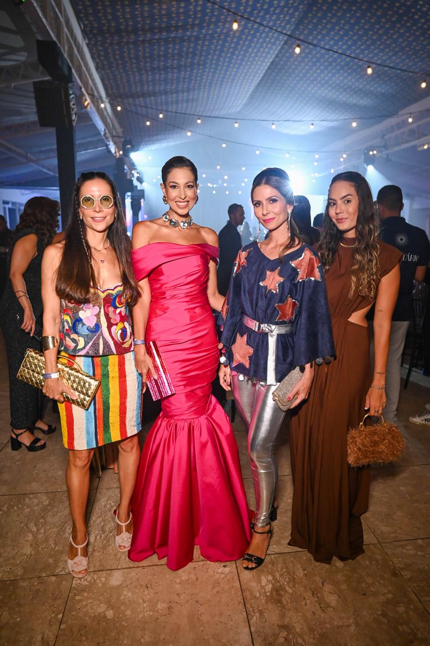 Camila Meccia, Renata Rangel, Rafaela Meccia e Guili Barradas