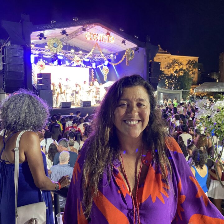 Regina Casé curte ensaio do Cortejo Afro e fala sobre verão em Salvador: ‘Moro no melhor lugar’