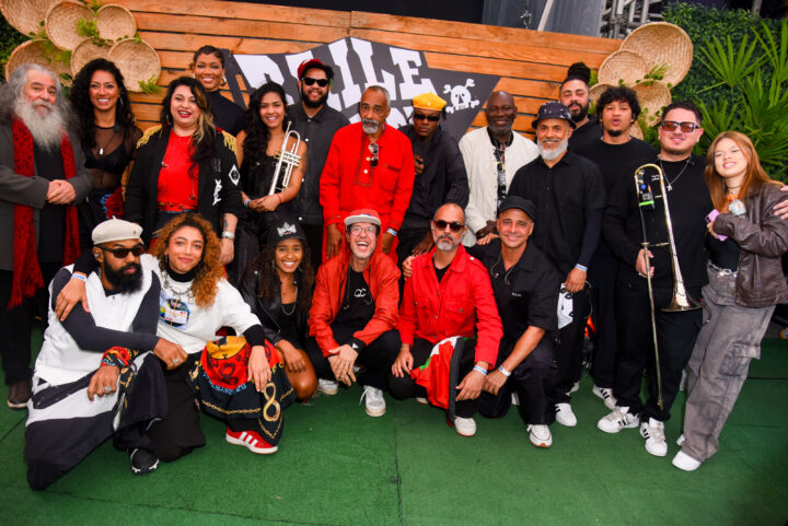 BaianaSystem faz Baile da Pirataria em São Paulo