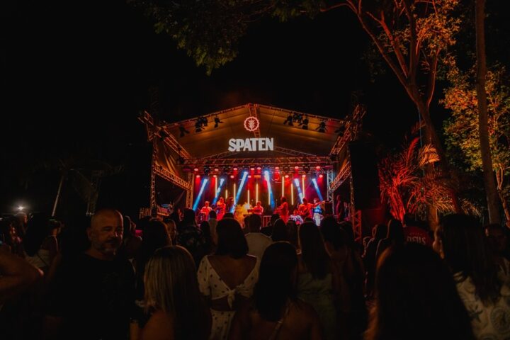 Biergarten estreia neste sábado (10) na Praia do Forte com música baiana e paredão de chopp