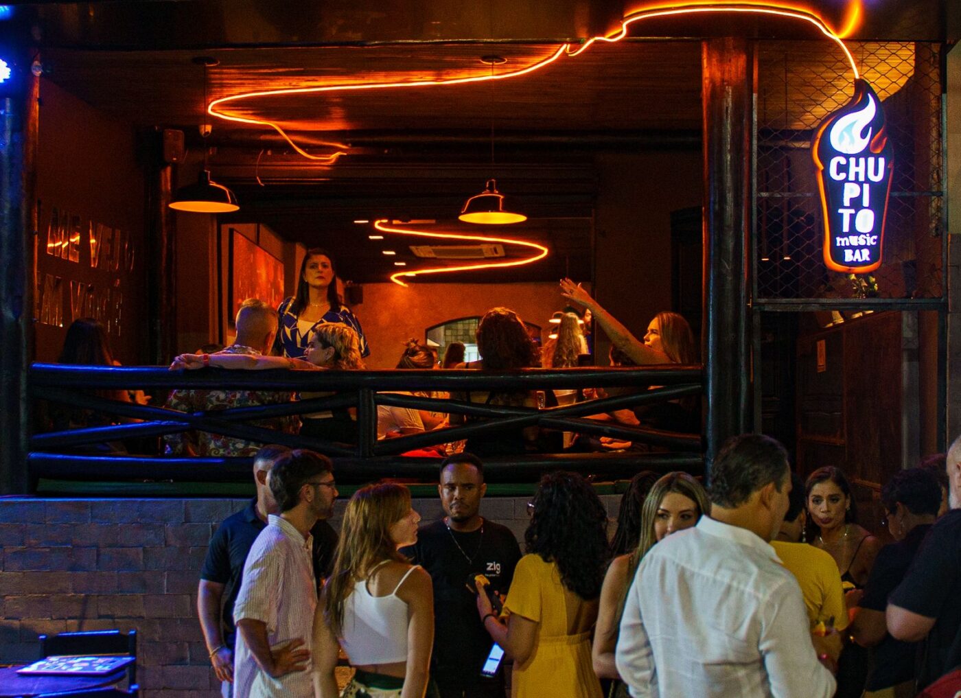 Chupito se conecta à rua e ao Verão baiano com programação especial no Rio Vermelho; confira