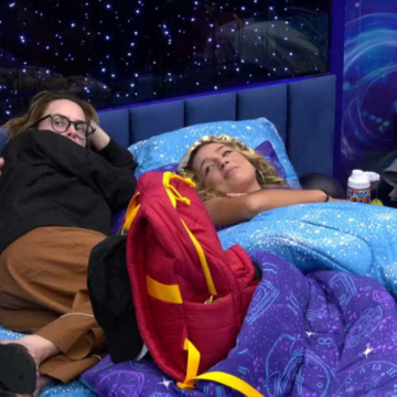Jonas Sulzbach sugere dormir com Ana Paula Renault e sister brinca: “Sou fura-olho”