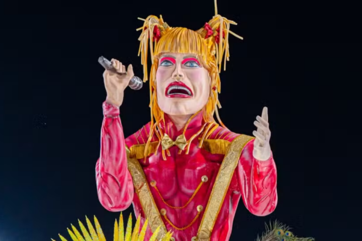 Desfile de escola de samba na Argentina com homenagem a Xuxa viraliza nas redes