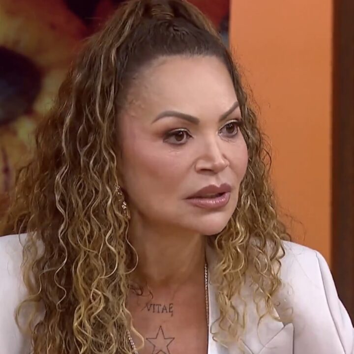 ‘Tive que dizer que estava saindo, mas a história não foi essa’, diz Solange Almeida sobre rompimento com Aviões do Forró