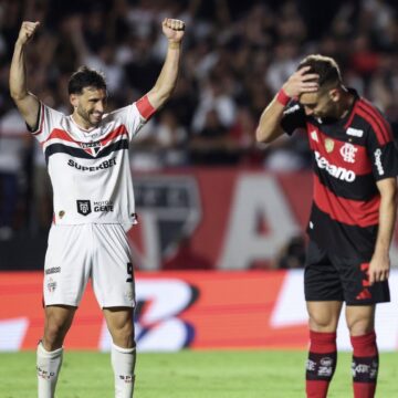 São Paulo vira sobre o Flamengo na estreia do Brasileirão e ameniza crise