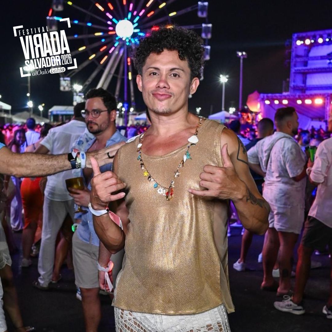 Silvero Pereira curte Réveillon em Salvador e elogia Carnaval baiano: “É o melhor do mundo”