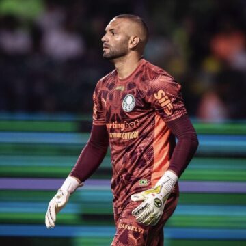 Bahia mira alto e faz consulta por Weverton, do Palmeiras