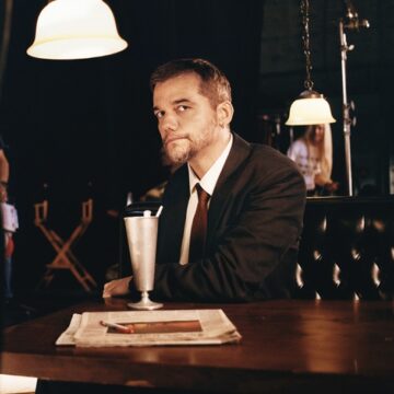 Em entrevista à W Magazine, Wagner Moura fala sobre início da carreira em Salvador e xenofobia