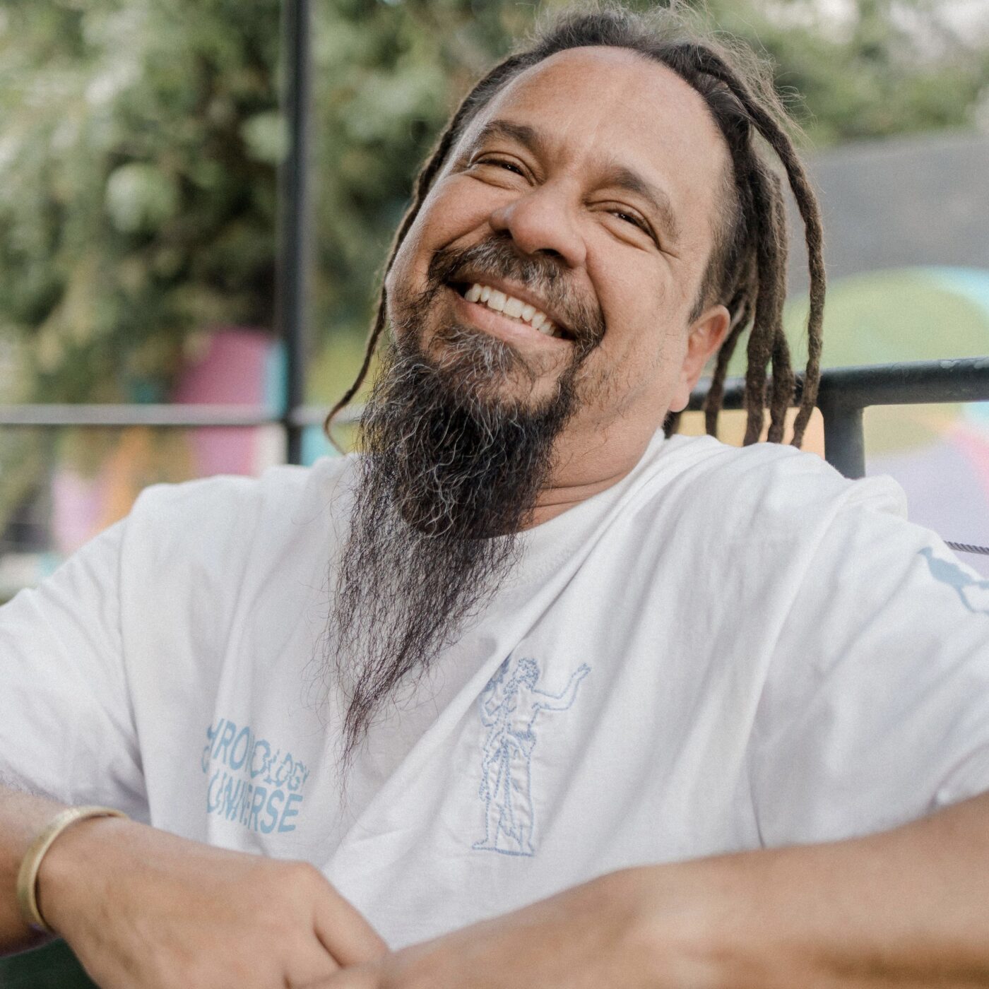 Duda Diamba mistura reggae e afeto em produção que homenageia Salvador; ouça