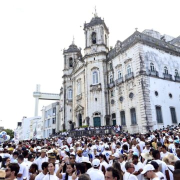 Festejos em honra ao Senhor do Bonfim seguem até domingo (18) na Colina Sagrada; confira a programação