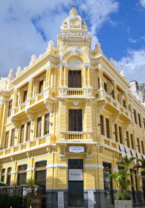 Casarìa entra no clima do Bonfim com feijoada e samba na Rua Chile