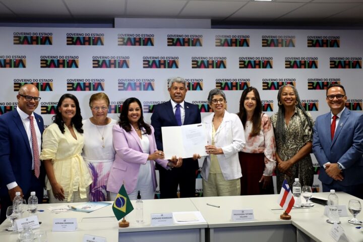 Reitora da UNEB é reconduzida e assume segundo mandato até 2029