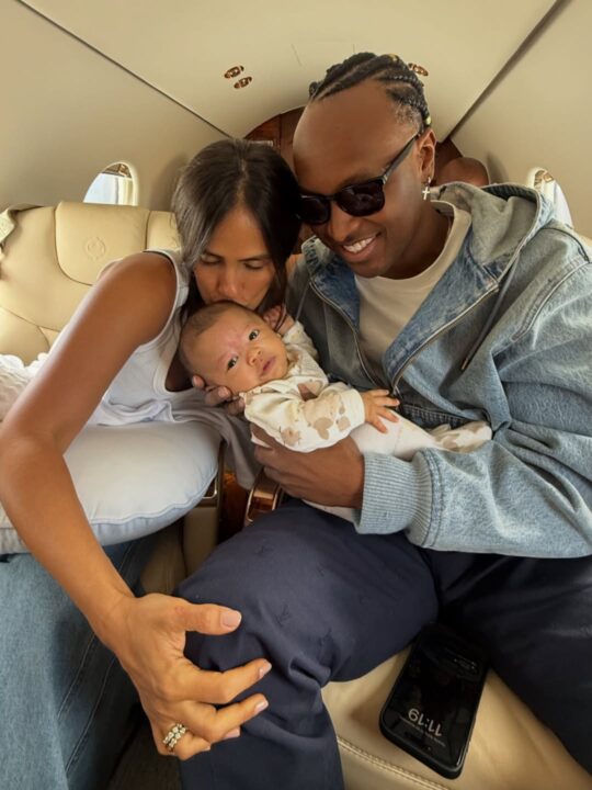 Carol Peixinho compartilha novo clique do filho Bento e fala sobre cuidados com o corpo e desafios da amamentação