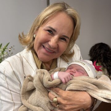 Mãe de Rafa Kalimann se emociona ao falar da neta Zuza: ‘Te amando em cada fase’