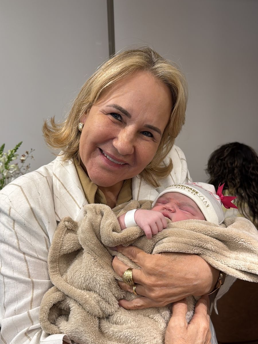 Mãe de Rafa Kalimann se emociona ao falar da neta Zuza: ‘Te amando em cada fase’