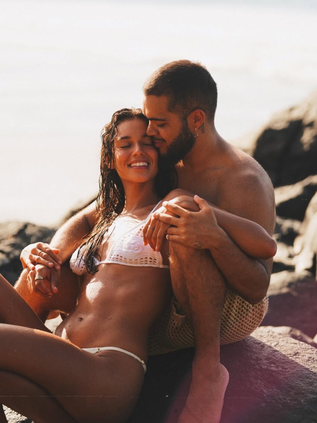 Francisco Gil completa 31 anos e ganha declaração romântica da namorada: ‘Te amo’