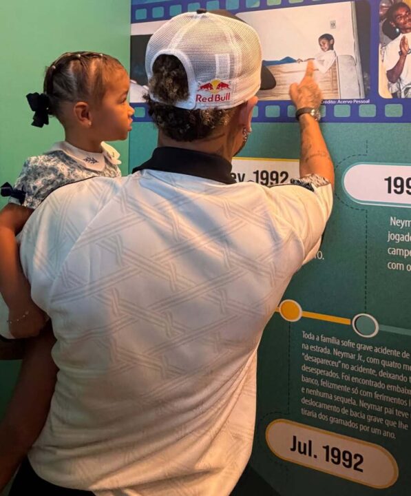 Filha de Neymar e Bruna Biancardi encanta ao conhecer exposição em homenagem ao jogador